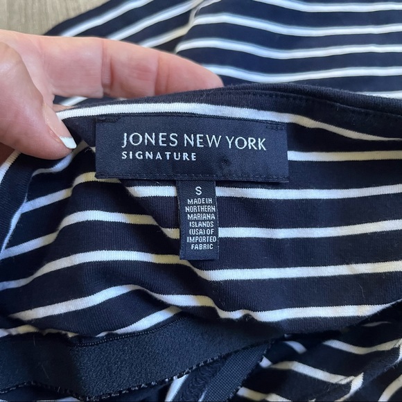 Jones New York Signature Striped Halter Top - Picture 7 of 7